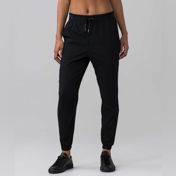 Lululemon In-Depth Jogger (28") - Black - Picture 4 of 6